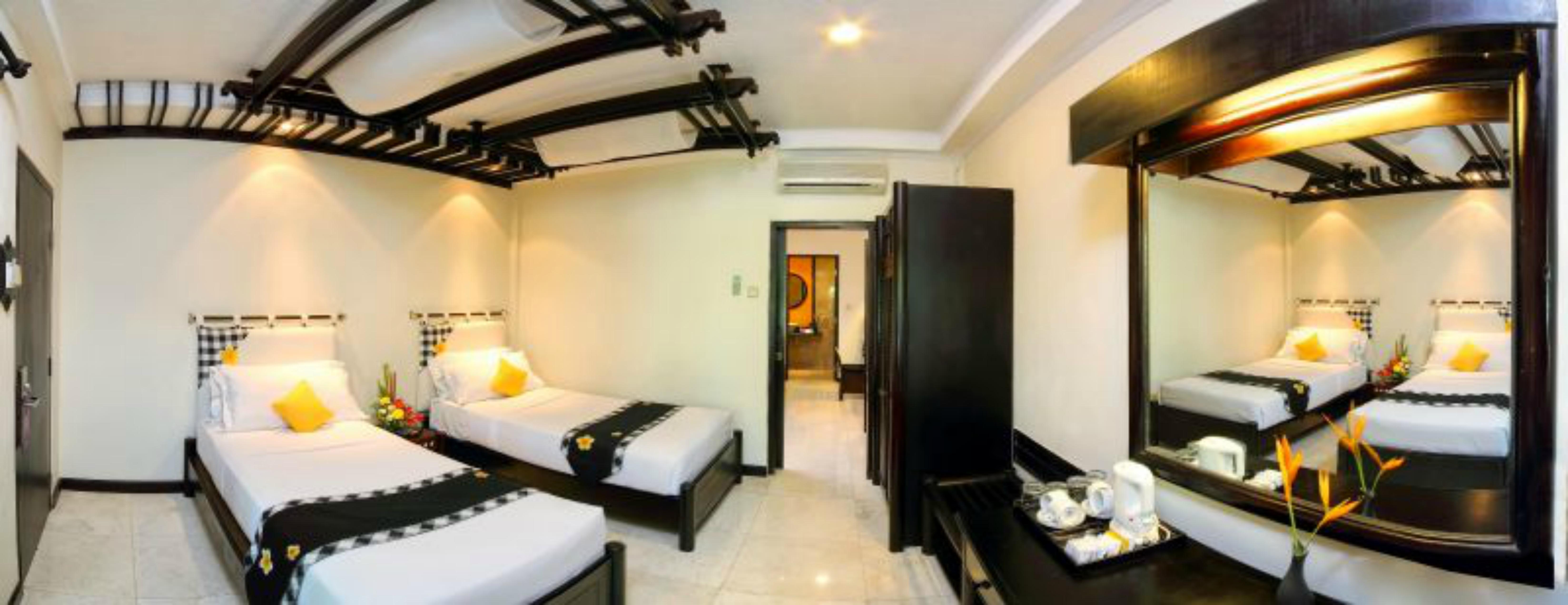Legian Beach Hotel Exterior foto