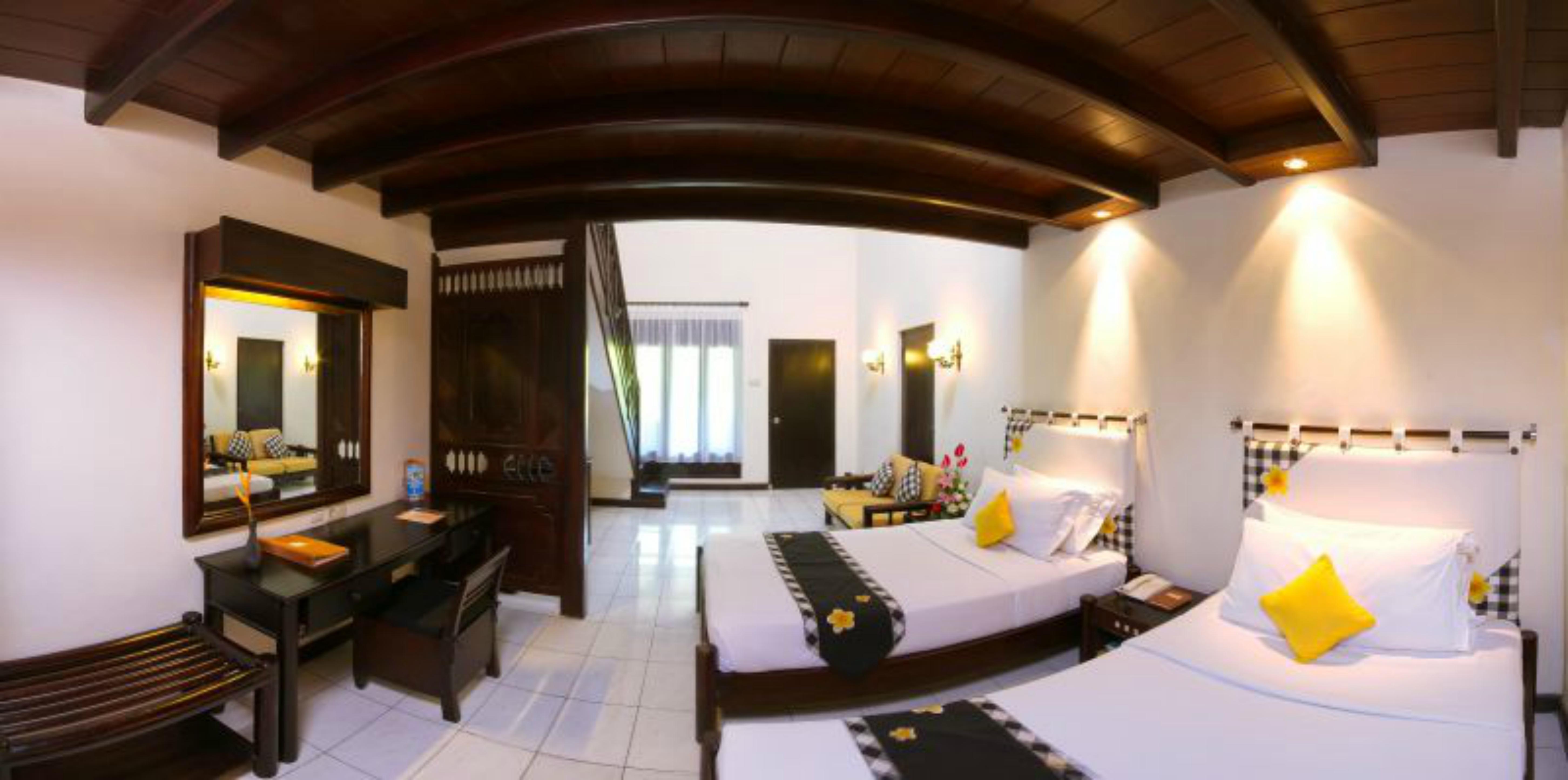 Legian Beach Hotel Exterior foto