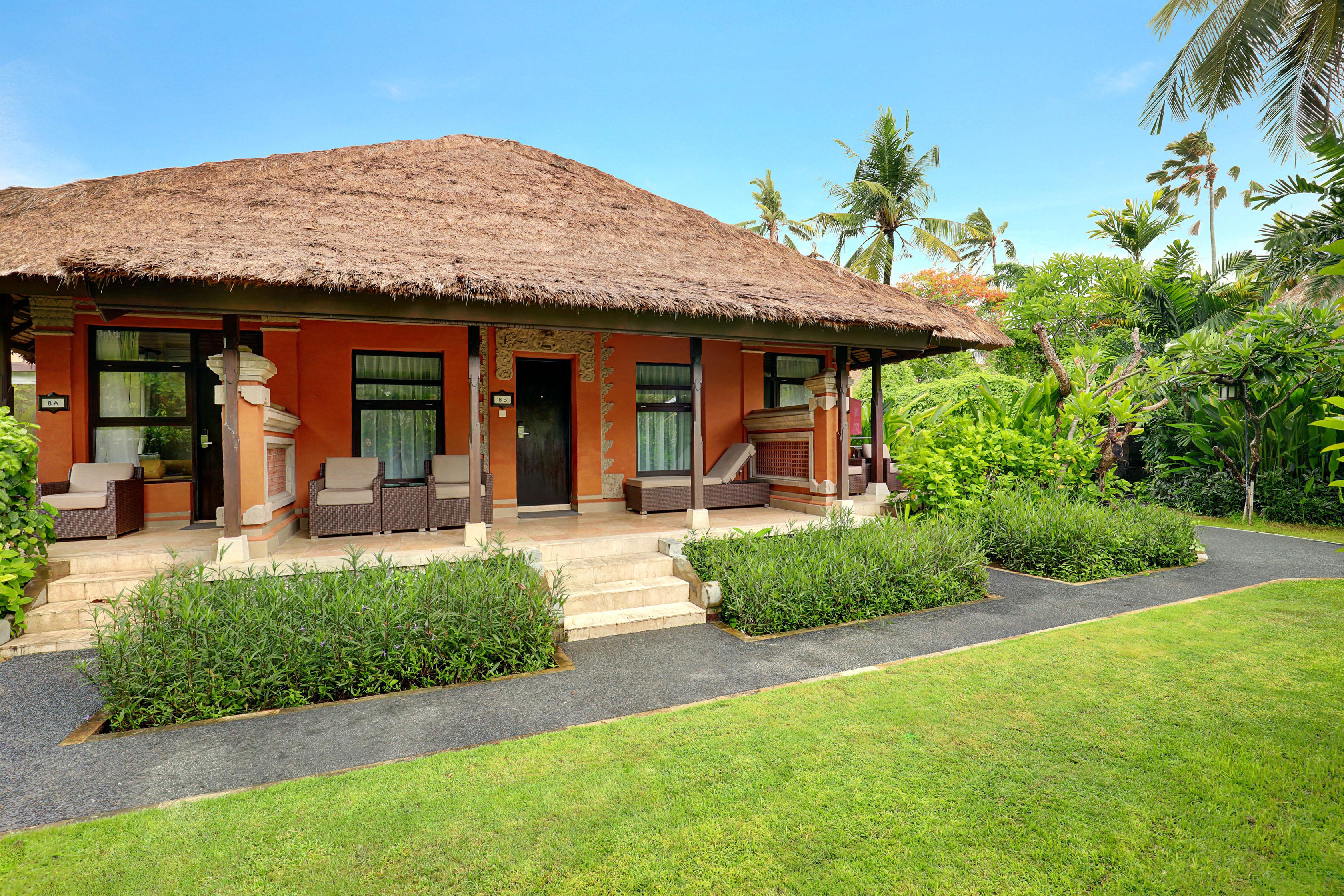 Legian Beach Hotel Exterior foto