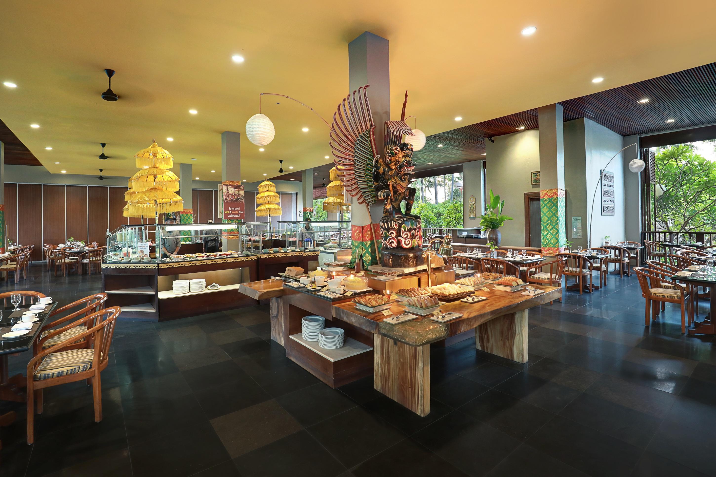 Legian Beach Hotel Exterior foto