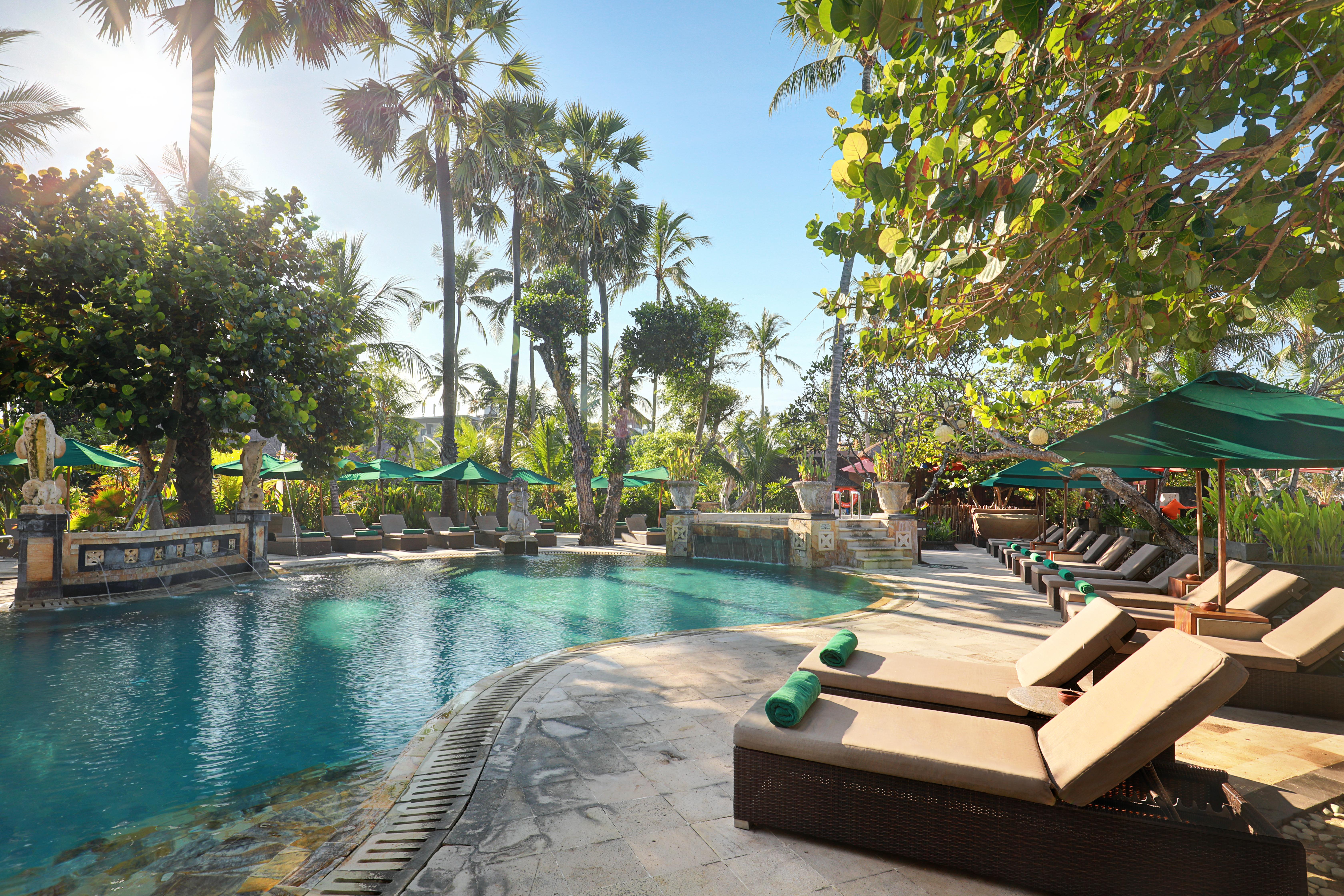Legian Beach Hotel Exterior foto