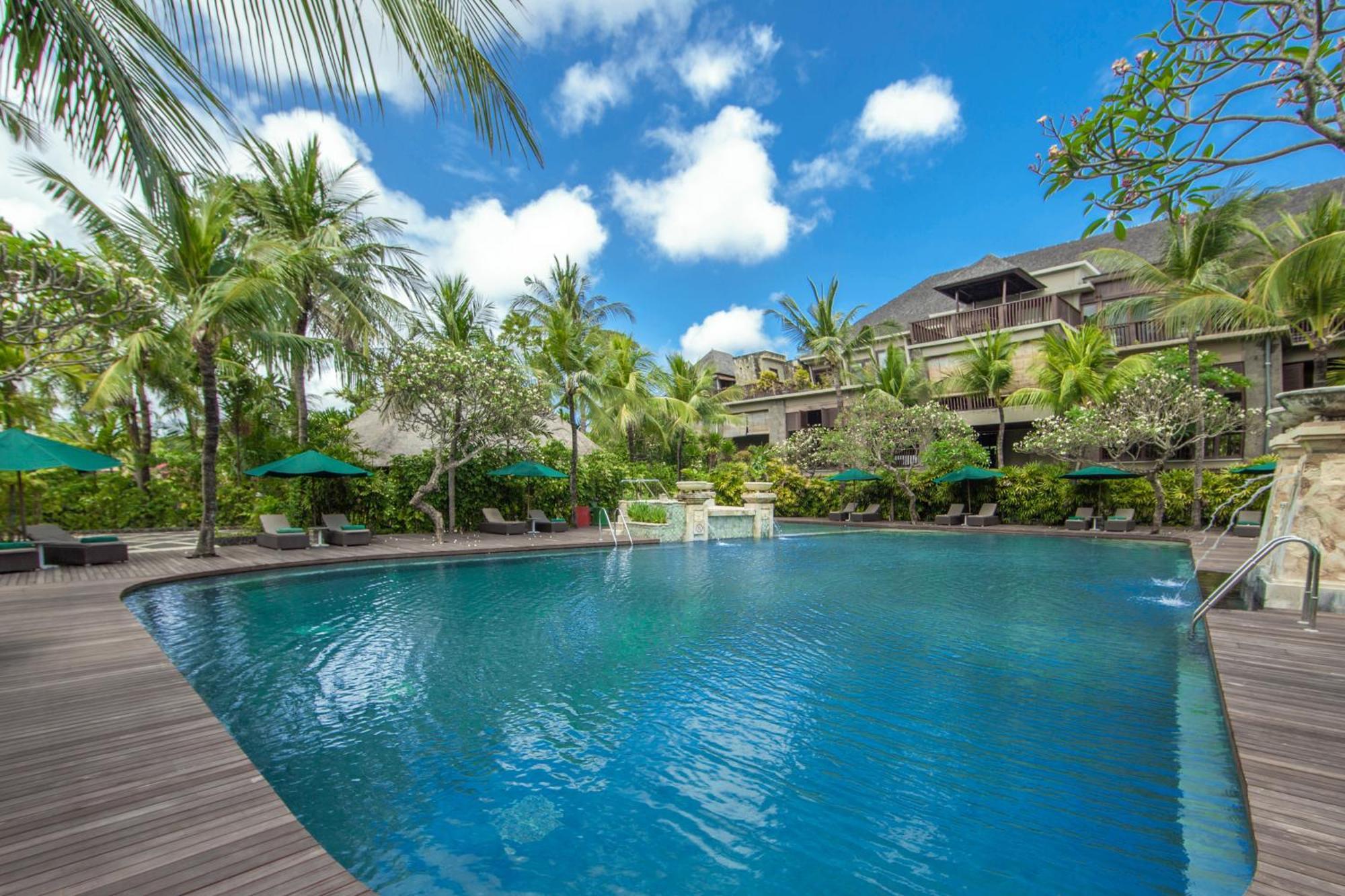 Legian Beach Hotel Exterior foto
