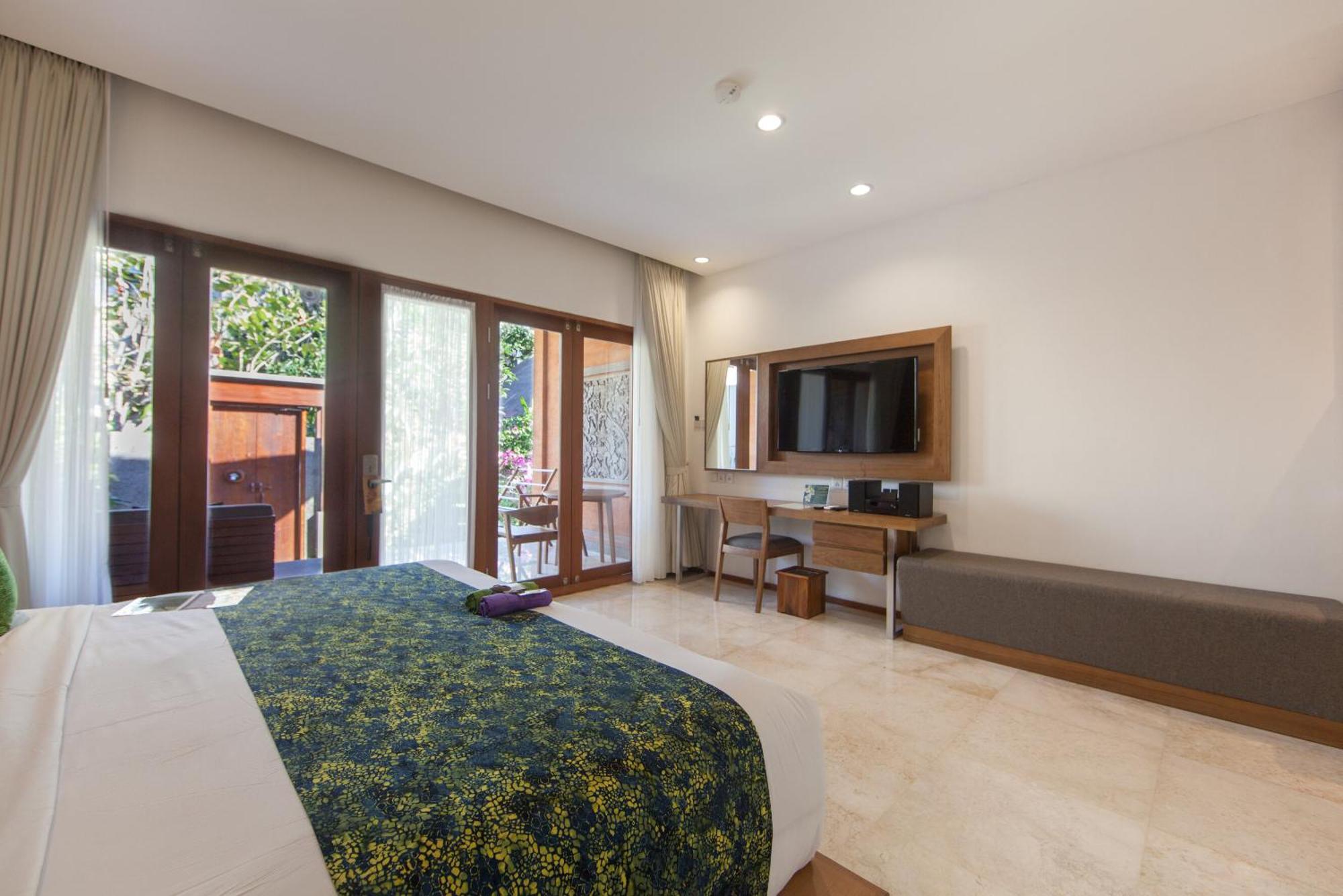Legian Beach Hotel Exterior foto