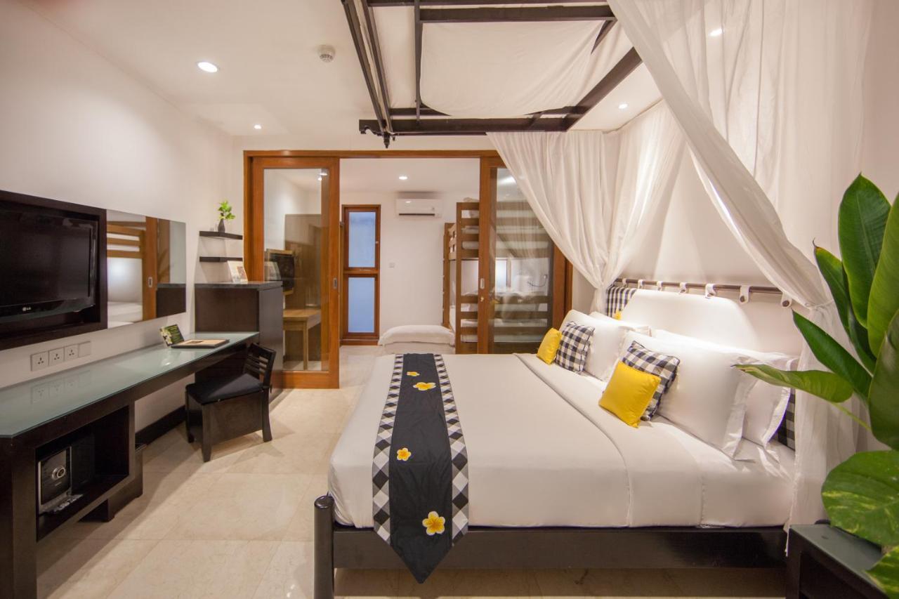 Legian Beach Hotel Exterior foto