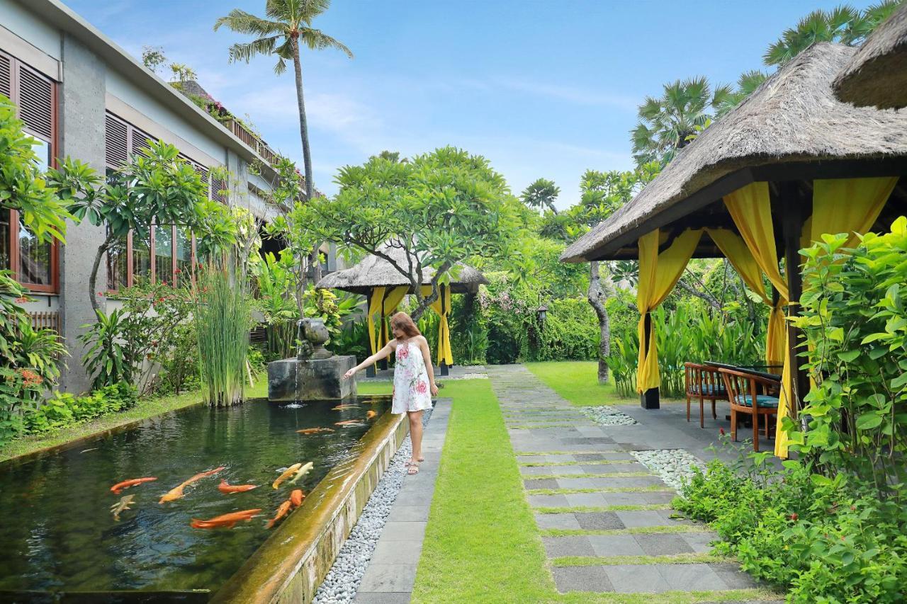 Legian Beach Hotel Exterior foto