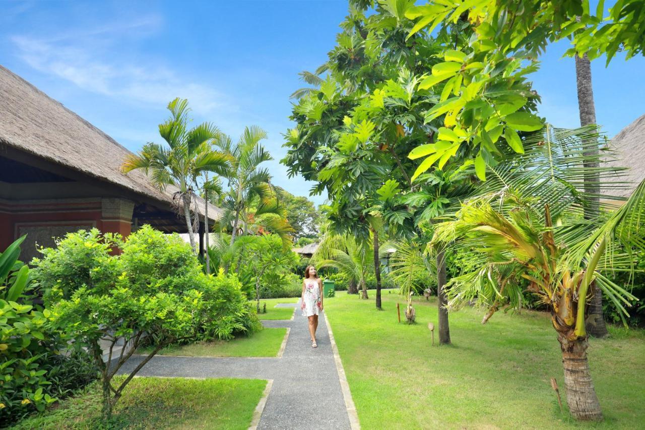Legian Beach Hotel Exterior foto